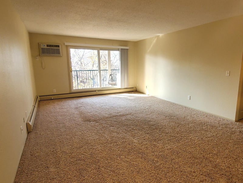 3155 Coachman Rd #408, Eagan, MN 55121