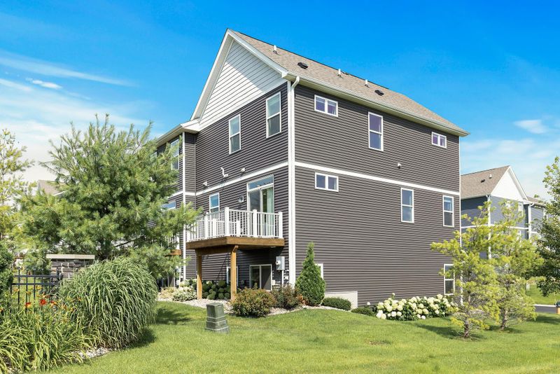 1690 Windigo Ln, Shakopee, MN 55379