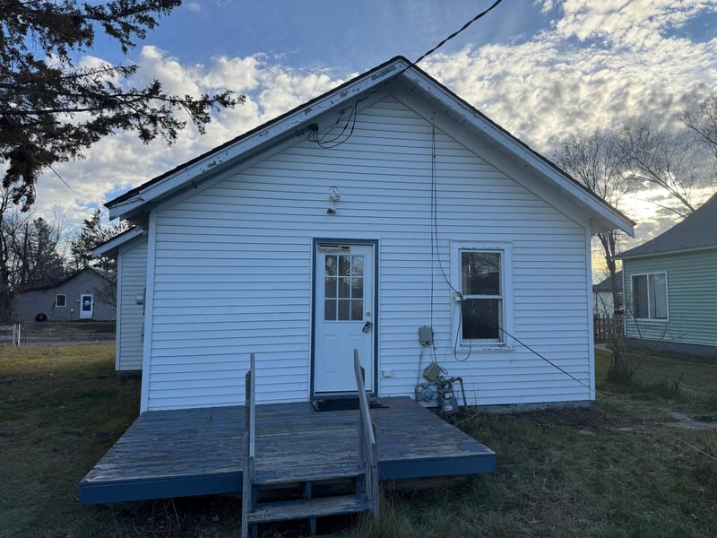 813 4th St SE, Bemidji, MN 56601