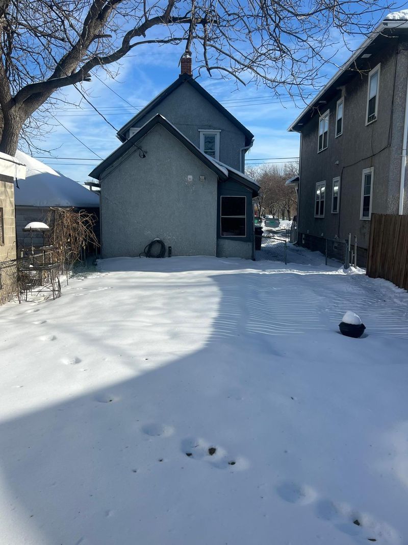 1218 University Ave NE, Minneapolis, MN 55413
