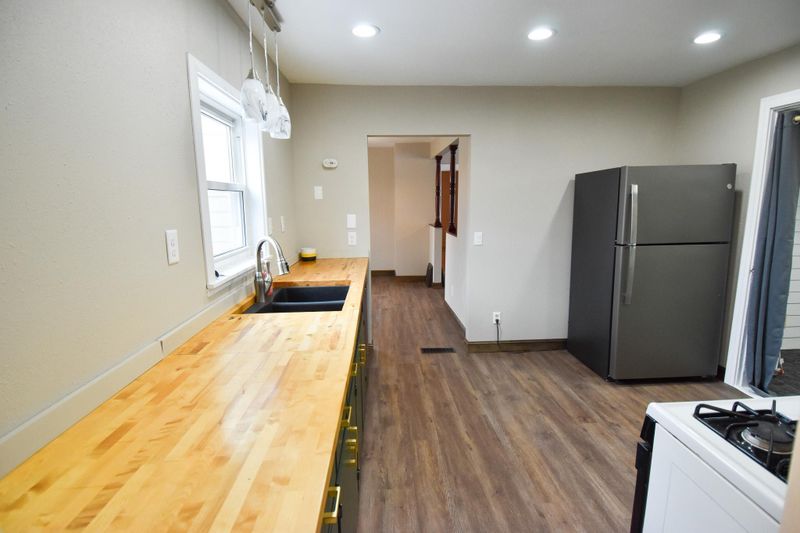 204 Conley Ave S, Thief River Falls, MN 56701
