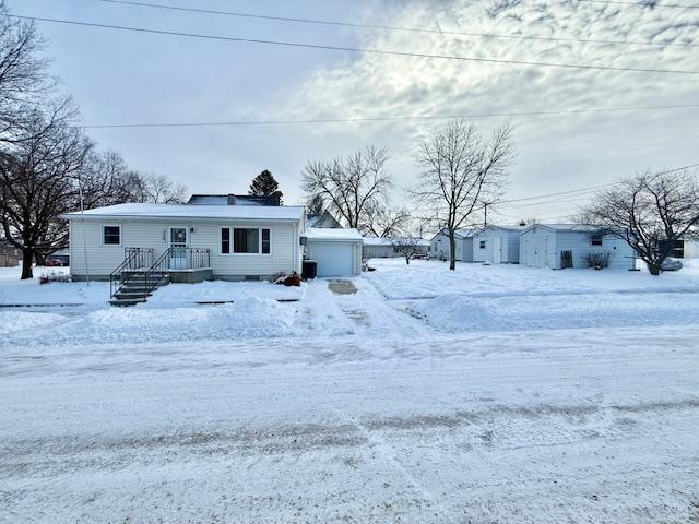 320 W 3rd St, Morton, MN 56270