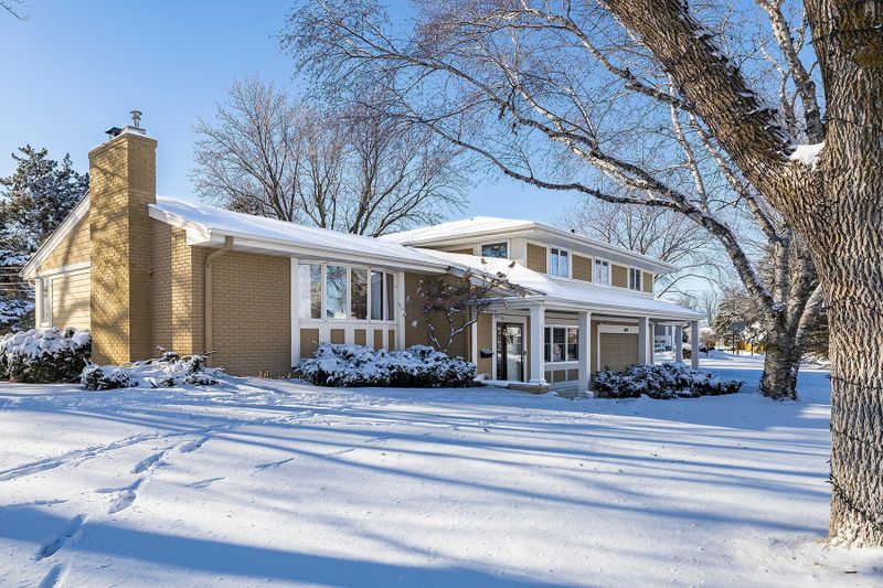 4909 Poppy Ln, Edina, MN 55435