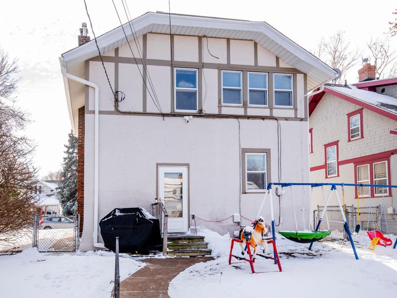 1591 Berkeley Ave, Saint Paul, MN 55105