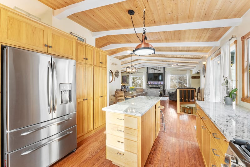 50495 Evergreen Ave, Rush City, MN 55069