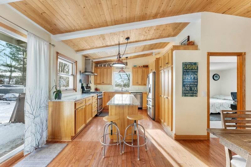 50495 Evergreen Ave, Rush City, MN 55069