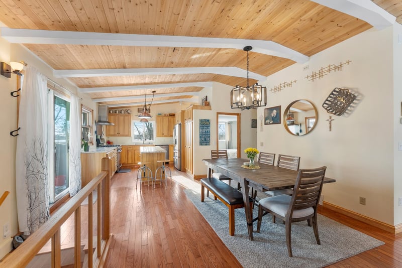 50495 Evergreen Ave, Rush City, MN 55069