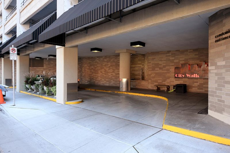 66 9th St E #1210, Saint Paul, MN 55101