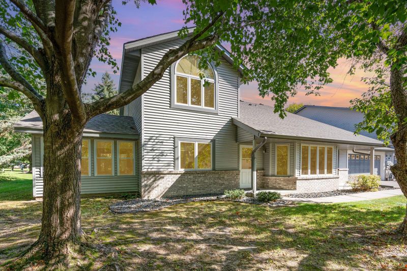 2523 Sumac Rg, White Bear Lake, MN 55110