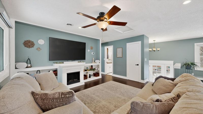 3927 Oak Park Cir SE, Rochester, MN 55904