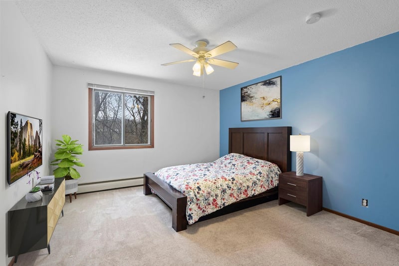 10451 Greenbrier Rd #B103, Hopkins, MN 55305