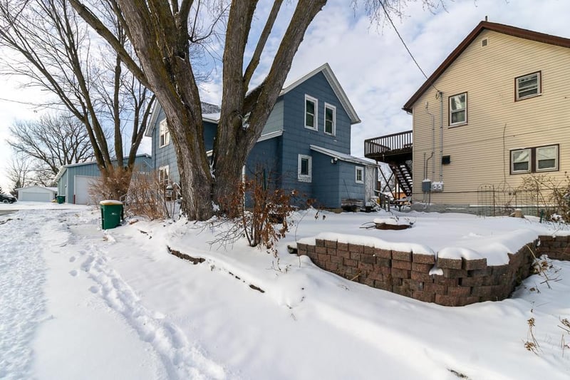 184 W Elm St, Kilkenny, MN 56052
