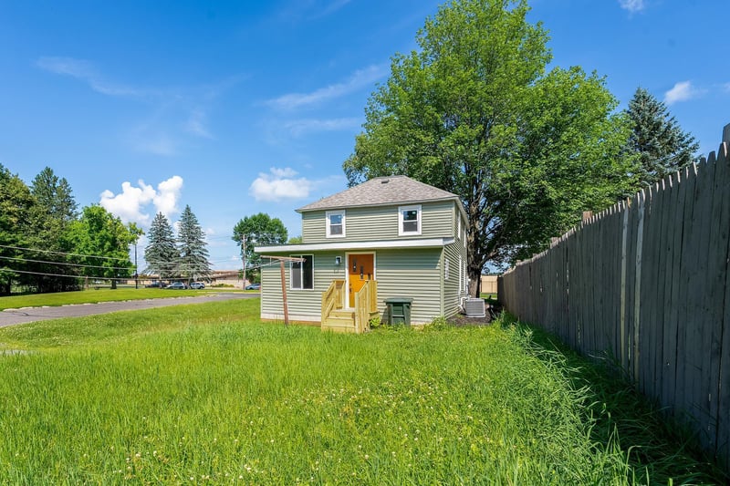 488 Minneapolis Ave S, Amery, WI 54001