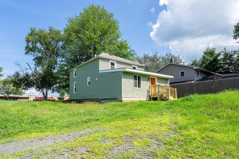 488 Minneapolis Ave S, Amery, WI 54001