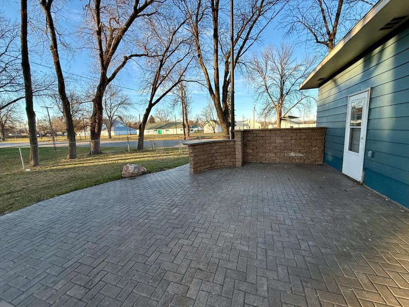 203 8th St SE, Barnesville, MN 56514