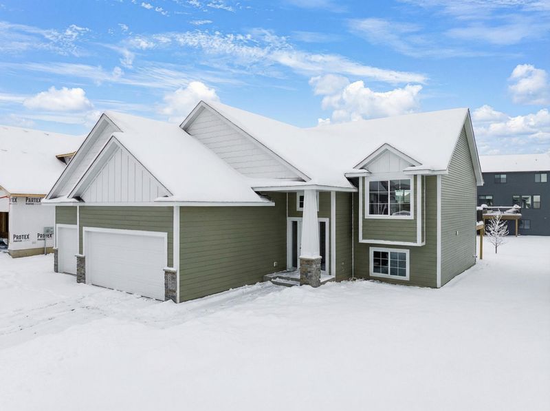 5266 177th St W, Lakeville, MN 55044