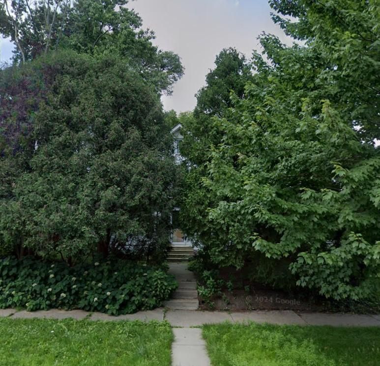 1137 Galtier St, Saint Paul, MN 55117