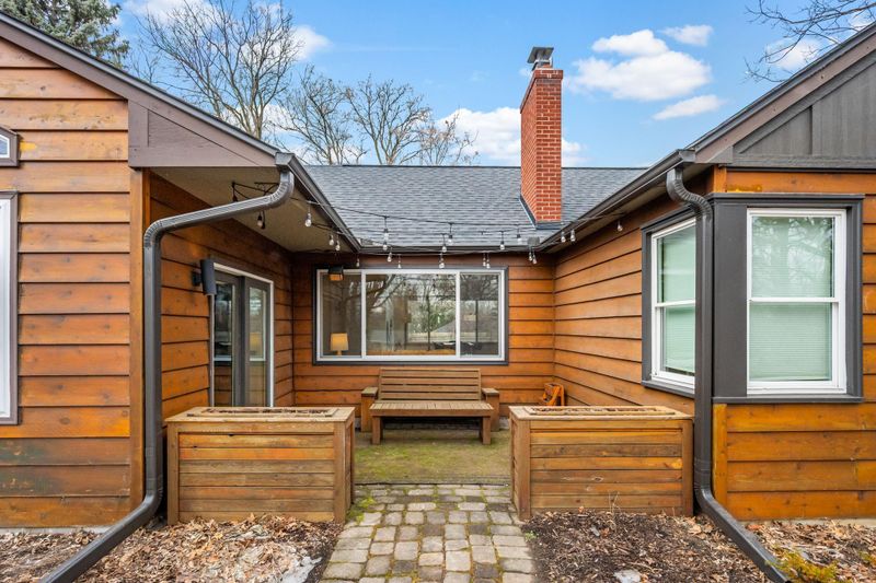 216 Winnetka Ave S, Golden Valley, MN 55426