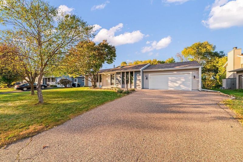 1569 Lancaster Ln, Eagan, MN 55122