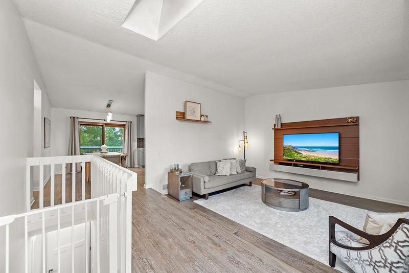 1569 Lancaster Ln, Eagan, MN 55122