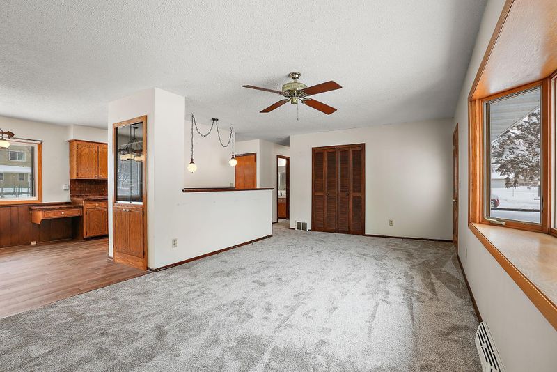 10933 Gettysburg Ave N, Champlin, MN 55316