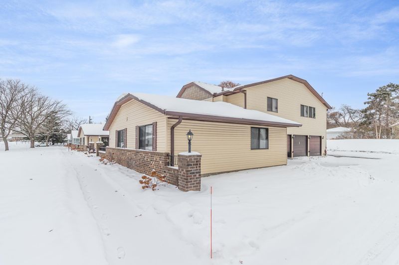 103 96th Ln NE, Blaine, MN 55434