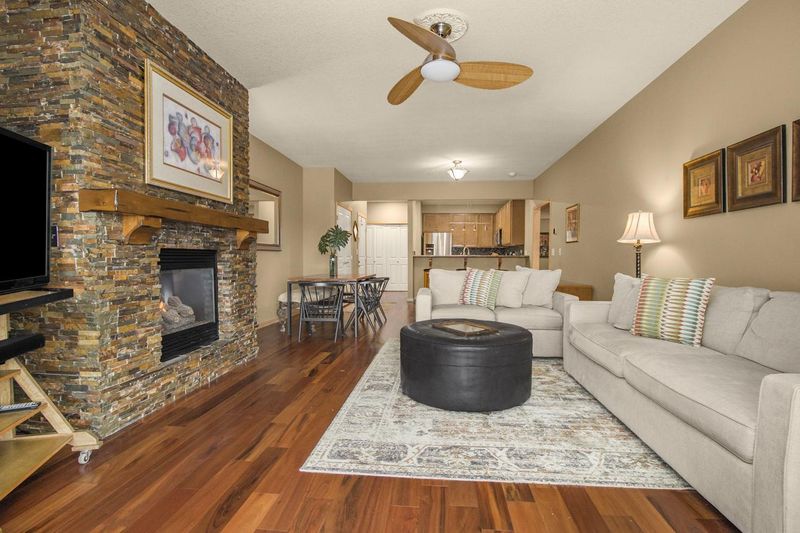 10806 S Shore Dr #109, Plymouth, MN 55441