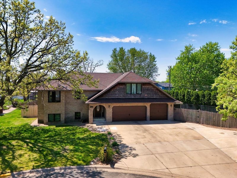 8132 Fillmore St NE, Spring Lake Park, MN 55432