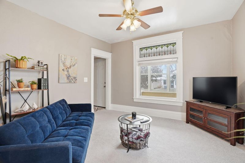 237 Page St E, Saint Paul, MN 55107