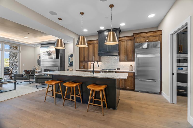 1 Hill Farm Rd #105, North Oaks, MN 55127