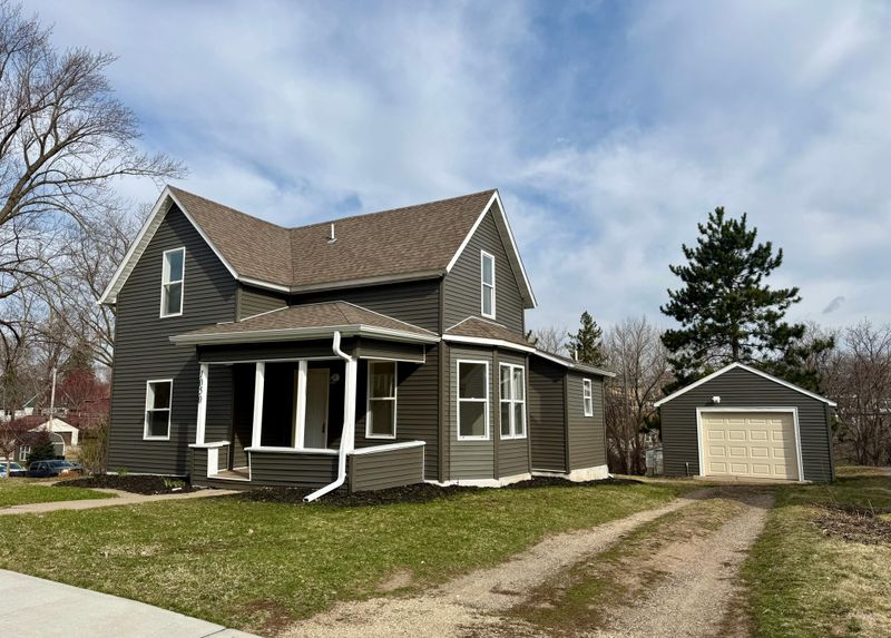 1050 Sturtevant St, Red Wing, MN 55066