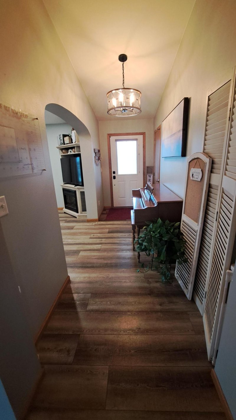 1016 2nd St NE, Elbow Lake, MN 56531