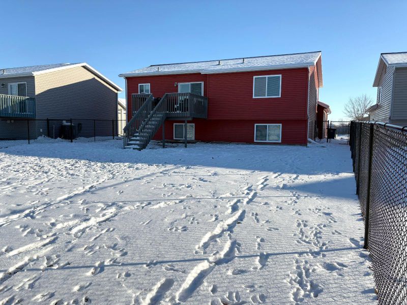 3127 30th St S, Moorhead, MN 56560