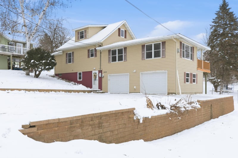 224 Spring St, Holdingford, MN 56340