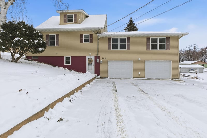 224 Spring St, Holdingford, MN 56340