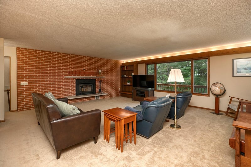 1135 1st St NW, Oronoco, MN 55960
