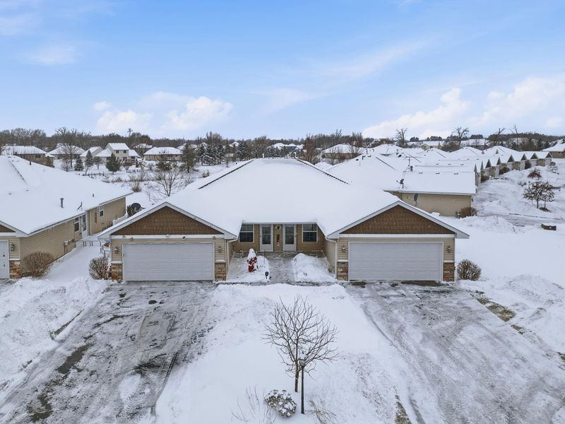 38282 Explorer Cir, North Branch, MN 55056