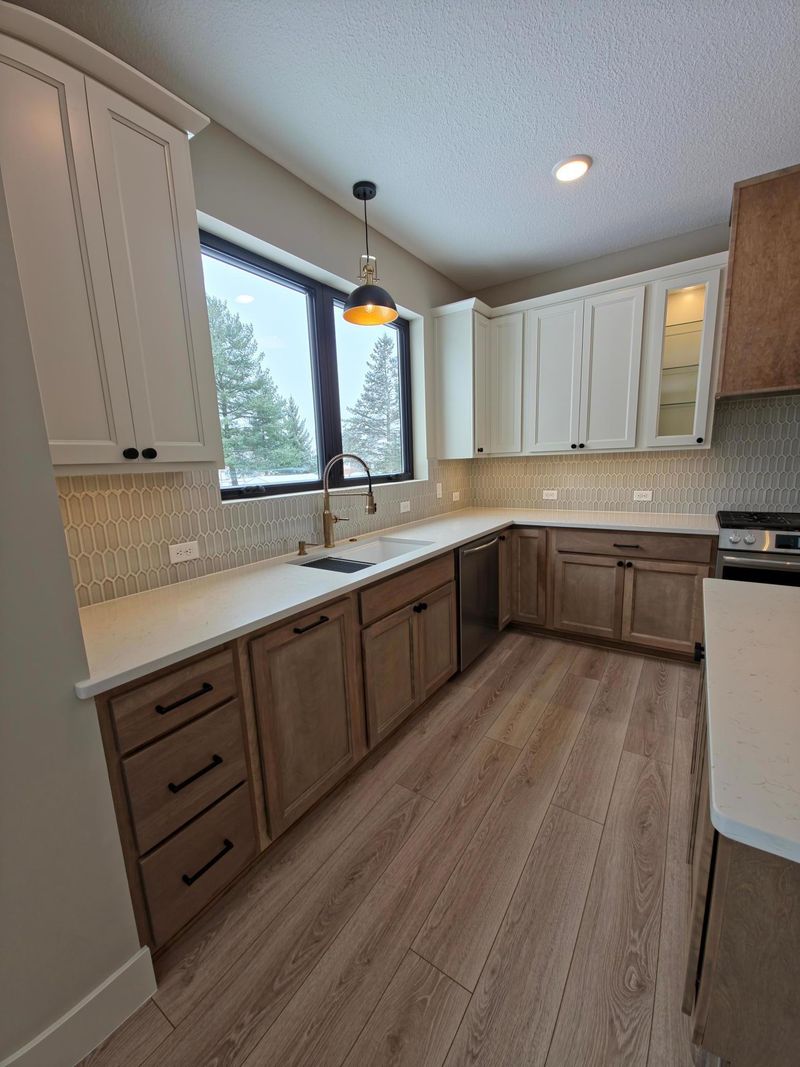 3611 Edgerton St, Vadnais Heights, MN 55127