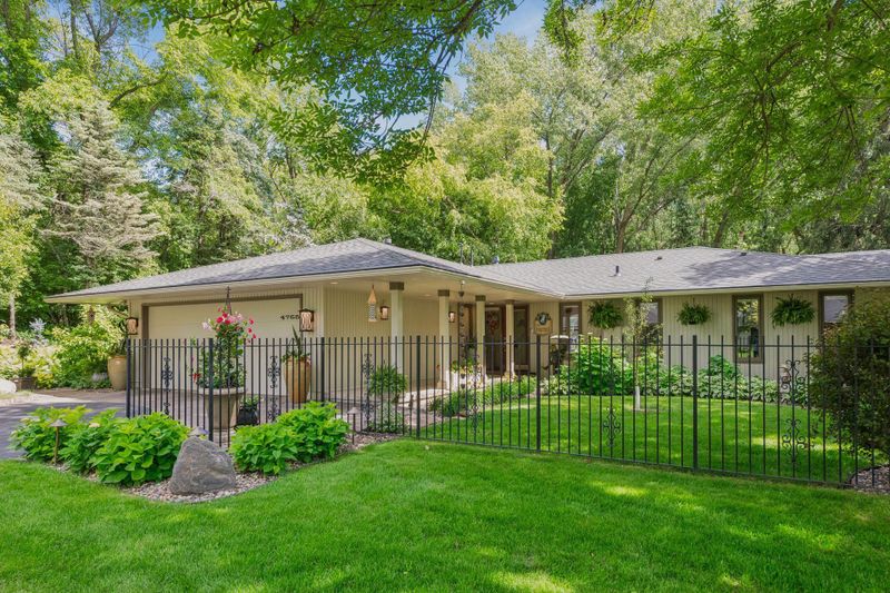 4755 Regents Walk, Excelsior, MN 55331