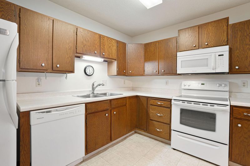 1200 18th Ave NW #111, Austin, MN 55912