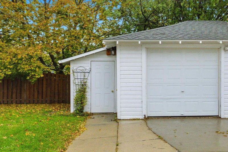 737 Mcsorley St, Red Wing, MN 55066