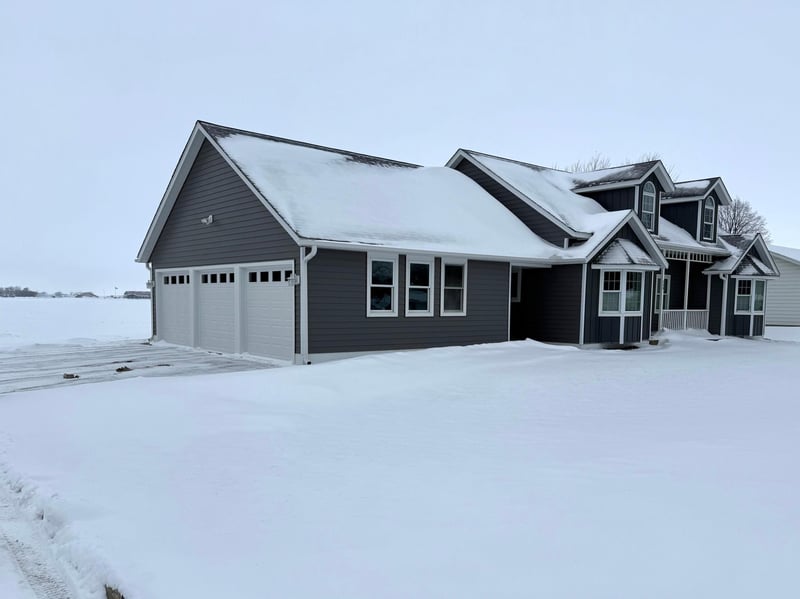 308 S Range Rd, Springfield, MN 56087
