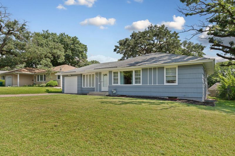 7009 Cedar Lake Rd S, Saint Louis Park, MN 55426