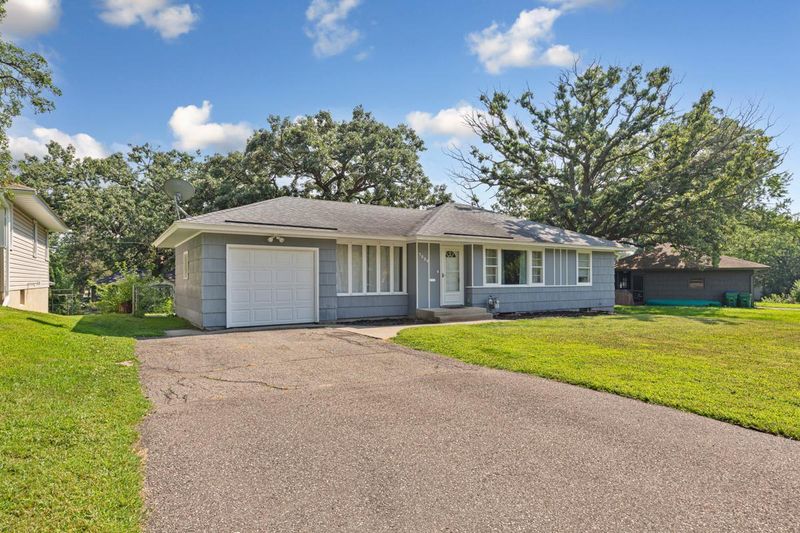 7009 Cedar Lake Rd S, Saint Louis Park, MN 55426