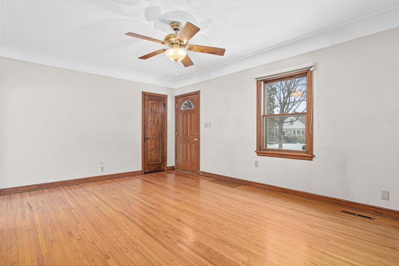 4412 Columbus Ave, Minneapolis, MN 55407