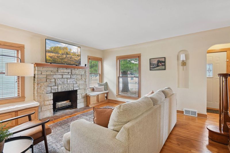 2031 Hampshire Ave S, Saint Louis Park, MN 55426