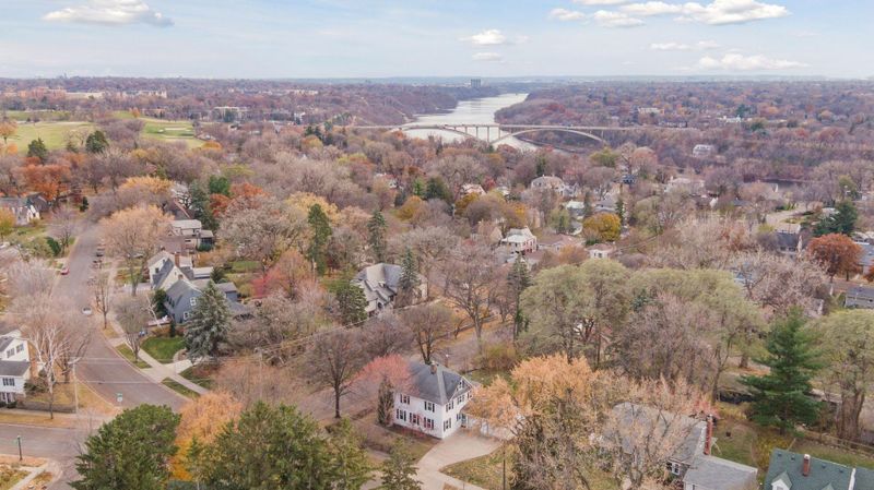 2470 Beverly Rd, Saint Paul, MN 55104