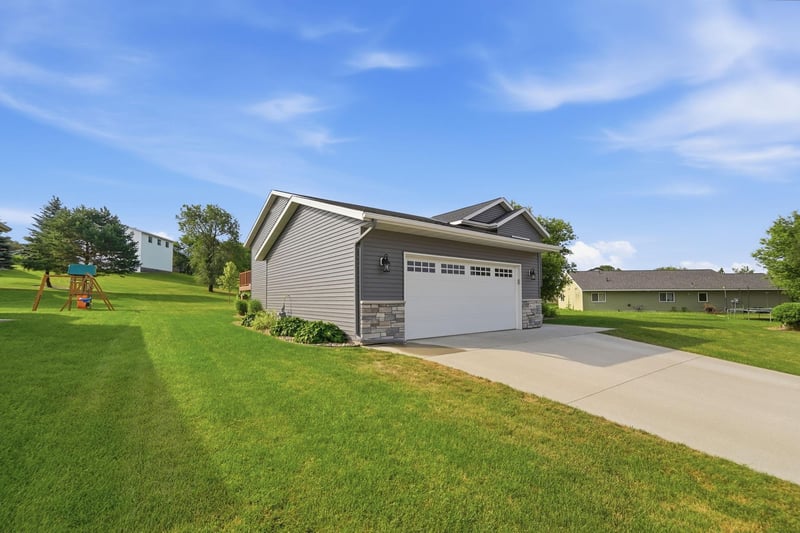 632 Emma Dr SE, Cold Spring, MN 56320