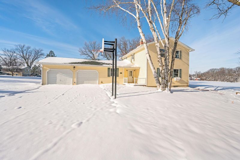 607 Sailor St N, Blue Earth, MN 56013