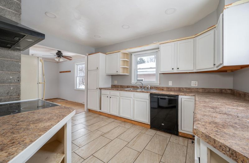 406 3rd St SE, Deer River, MN 56636